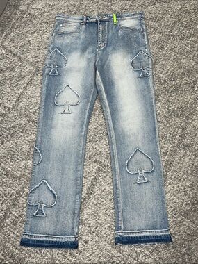 Reves high end limited edition Light Blue Men's Denim Jeans with Spade Appliqué